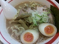 「味玉らーめん　太麺、大盛り」@ラーメン長山の写真