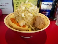 「とんこつ+味玉、野菜追加」@ラーメン蘭の写真