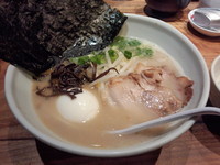 「白丸セット＋海苔＋半熟塩玉子」@博多一風堂 五反田店の写真