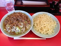 「チャーシューやさいつけそば」@丸長 目白店の写真