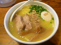 「白鶏らーめん（ランチ味玉＋Ｍｙ箸大盛） ７００円」@鶏の穴の写真