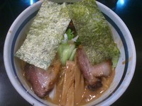 「濃厚魚介豚骨ラーメン（ハード） ￥700」@麺家 うえだの写真