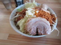 「まぜそば(中)700円、チーズ50円、味玉100円」@ハイマウントの写真