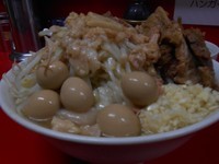 「小豚(ニンニク・アブラ)750円」@ラーメン二郎 西台駅前店の写真