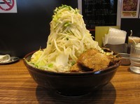「らーめん・特盛＋野菜マシマシ（９００円）」@ラーメン燈郎の写真