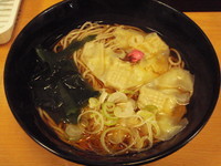 「ワンタンそば　【300円】」@喜多そば 三郷店の写真