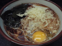 「たぬきそば＋玉子　【370円＋50円】」@文殊 市川店の写真