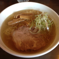 「塩ラーメン(中盛り)」@荻窪らーめん 栄龍軒の写真