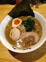 「しょうゆラーメン + 煮玉子」@まるげん食堂の写真