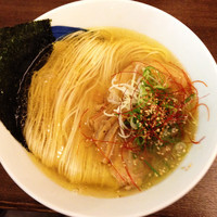 「鶏しおそば  790円」@中華そば うづまきの写真