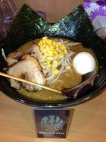 「虎の濃厚みそらーめん（こってり）800円」@味噌らーめん 虎のみその写真