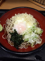 「朝そば（タヌキ・冷し）300円」@名代 富士そば 神田店の写真