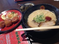 「とんこつラーメン あか」@博多豚骨ラーメンまるせんの写真