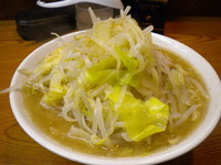 「ラーメン650円（麺少なめ、ヤサイ・ニンニク・カラメ）」@ラーメン二郎 亀戸店の写真