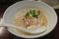 「鶏塩ラ－メン（濃厚）」@らあ麺 みかみの写真