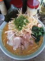 「味噌ネギチャーシュー大盛り&もやし」@横浜家系ラーメン ほどが家の写真
