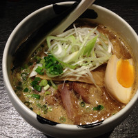 「特製醤油ラーメン」@あら焚き豚骨 あらとん 新宿御苑店の写真