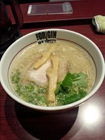 「結構強気な背脂煮干しらあめん（限定）」@らあめんHAJIMEの写真