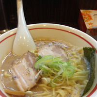 「らーめん＋大盛」@ラーメン長山の写真
