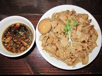 「肉盛りつけ麺並780円＋肉増し220円＋無料味玉」@魁 肉盛りつけ麺 六代目けいすけの写真