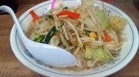 「タンカラ　麺少なめ　880円」@トナリの写真