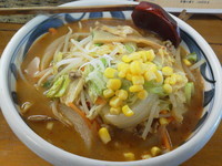 「味噌らーめん（肉野菜入り）　：大盛り」@やま山ら～めんの写真