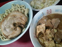 「たま小つけ麺豚入り 巻きチャー ニンニク少し」@蓮爾 登戸店の写真