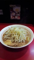 「ラーメン　麺少なめ 油少なめ、ニンニク、野菜少なめ」@千里眼の写真