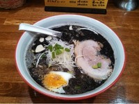 「黒ラーメン　750円」@ぼのぼのの写真
