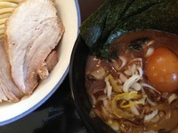 「濃厚煮干豚骨（麺量２５０g）特製つけそば【１,０３０円】」@市川ウズマサの写真