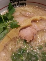 「背脂煮干しラーメン700円」@らあめんHAJIMEの写真