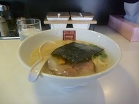 「らーめん白」@麺屋のすけ 南林間店の写真