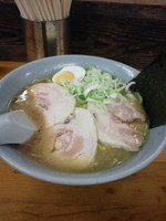 「チャーシュー麺850円、中盛100円」@らーめん ミヤウラの写真