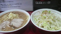 「ﾗｰﾒﾝ （ﾆﾝﾆｸ ﾔｻｲ多め）」@ラーメン 豚魂の写真