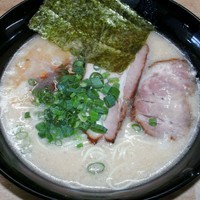 「らーめん（650円）」@麺屋ひばりの写真