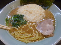 「らーめん中盛（700円）+とろろ（200円）」@匠家 ひたちなか店の写真