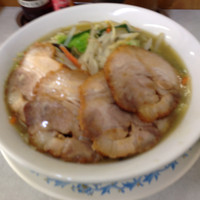 「タンメン野菜少なめ+チャーシュー」@タンメン照の写真