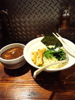 「醤油細つけ麺浜虎風 大 900円」@啜磨専科の写真