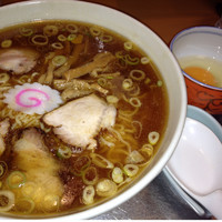 「中華そば＋生玉子」@永福町大勝軒の写真