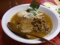 「王様の牛骨ラーメン　８９０円」@麺榮 王様のラーメンの写真