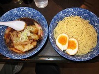 「肉ワンタンつけ麺580円＋麺中盛50円＋味玉80円」@肉厚わんたん麺と手作り焼売 ら麺亭 浅草支店の写真