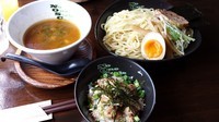 「濃厚魚介つけ麺L＋ミニチャーシュー丼」@No One Style Cafeの写真