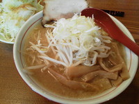 「濃厚札幌味噌らー麺（大盛り)  ＋焼き餃子:クーポン券」@麺創 宮本の写真