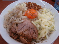 「汁なし（ニンニク・アブラ）780円」@ラーメン 豚珍の写真