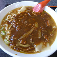 「カレーラーメン＋川幅麺に変更＋半ライス」@来集軒の写真