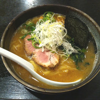 「鐙らぁめん(細麺)」@麺や 鐙 本店の写真