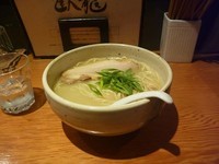 「軍鶏白湯　らーめん」@麺屋 臥龍の写真