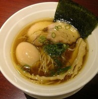 「醤油玉子」@黄金の塩らぁ麺 due Italian 市ヶ谷店の写真