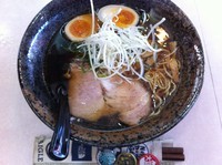 「しょうゆらあー麺＋味付玉子」@らあ～麺 SHOUの写真