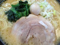 「醤油らーめん 680」@横浜家系ラーメン たくみ家 牛久店の写真